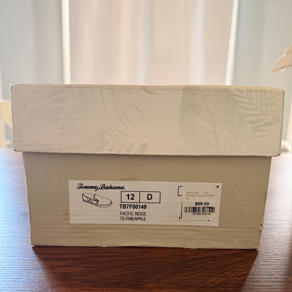 Tommy Bahama Men’s Loafers - Picture 2 of 9